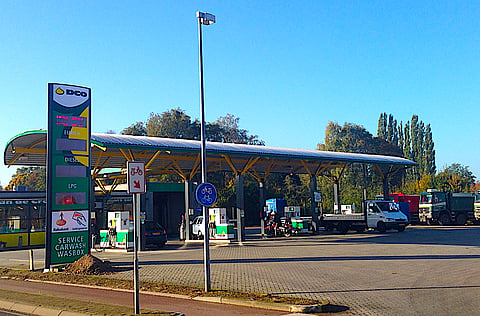 petrol bunk 