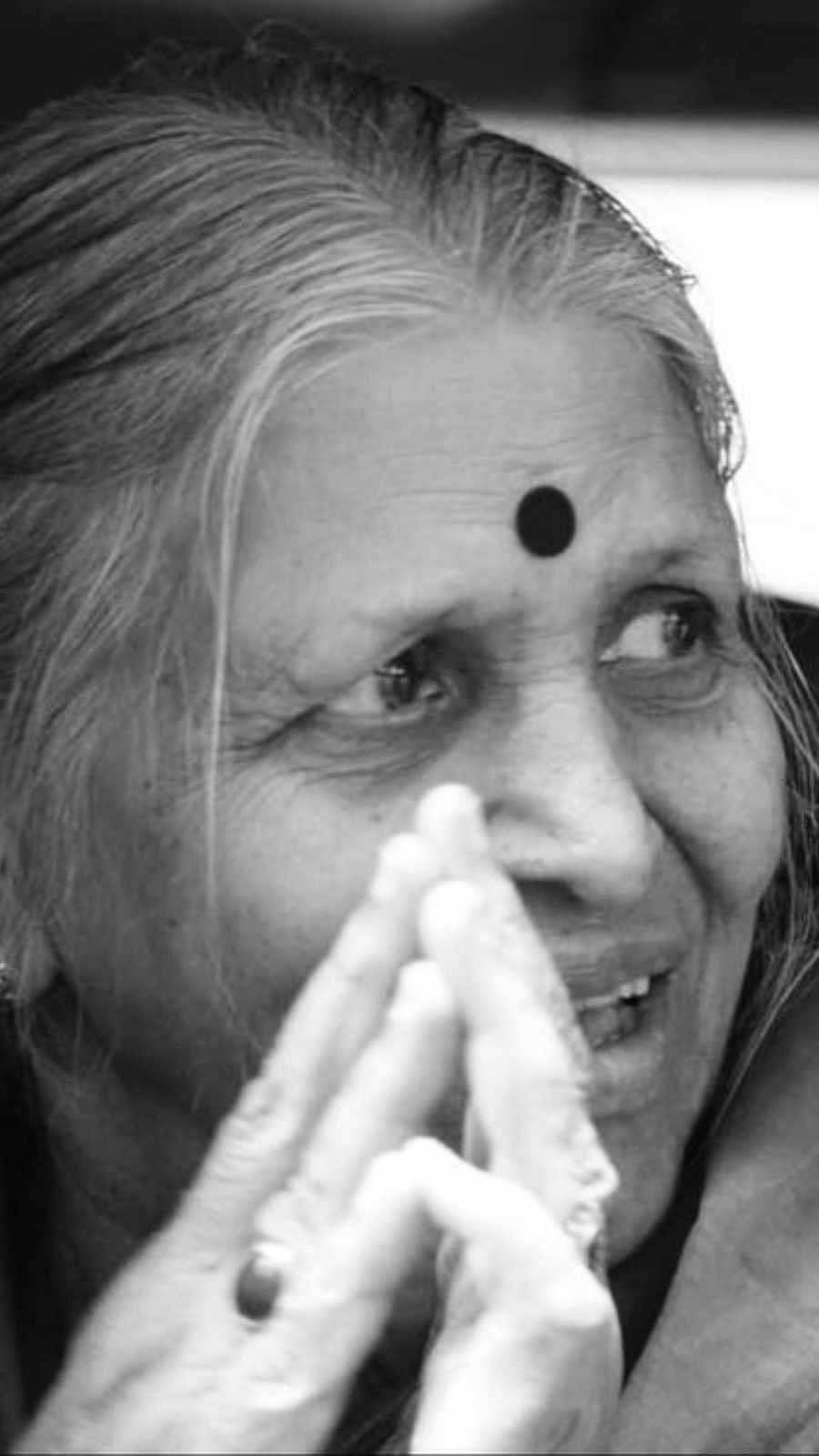 பிச்சை எடுத்து ஆதரவற்றவர்களுக்கு உதவிய 'சிந்துதாய் சப்கல்'!