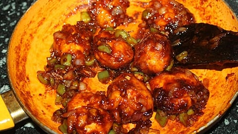 ಕ್ಯಾಪ್ಸಿಕಂ ಎಗ್ ಚಿಲ್ಲಿ- Capsicum Egg Chilli recipe in Kannada