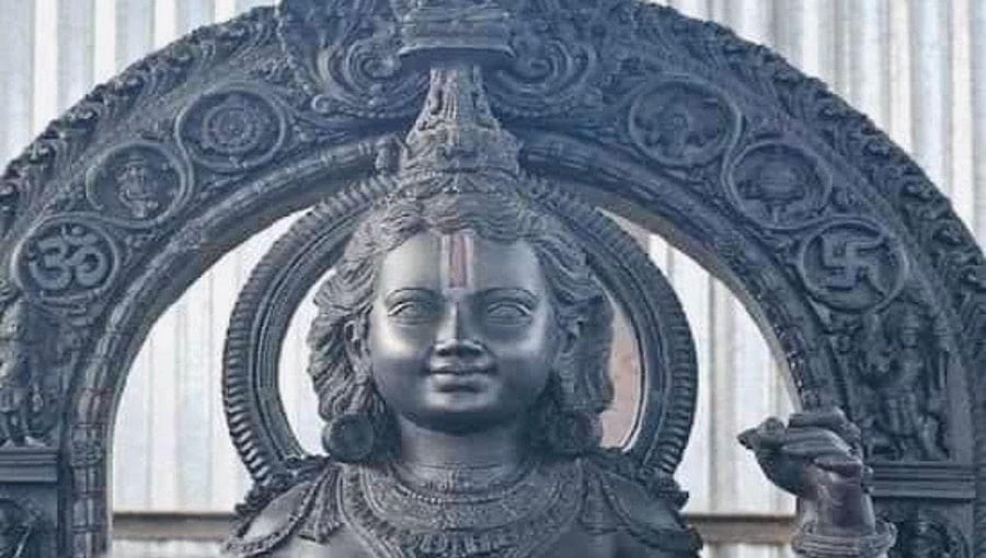 ಅಯೋಧ್ಯೆ ರಾಮ ಮಂದಿರ: ಗರ್ಭಗುಡಿಯೊಳಗೆ ರಾಮಲಲ್ಲಾ ವಿಗ್ರಹ ಪ್ರತಿಷ್ಠಾಪನೆ; ಫೋಟೋ ವೈರಲ್