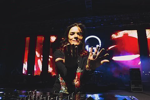 actress turned dj uditaa goswami live at molecule kanpur