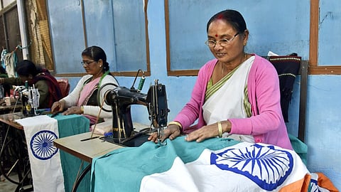 Women Of Kanpur Lead The Way In Har Ghar Tiranga Abhiyan