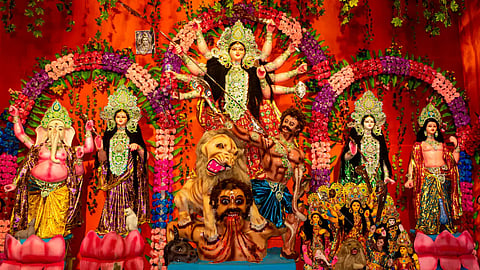 Durga Puja Pandals In Kanpur 2025