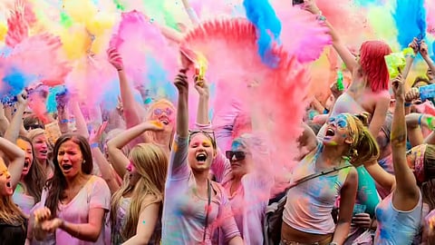 Best Holi Parties In Kanpur
