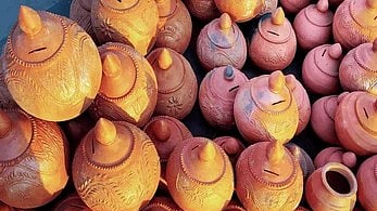IIT Kanpur & Bithoor Potters Bring Back the Classic Clay Gullak