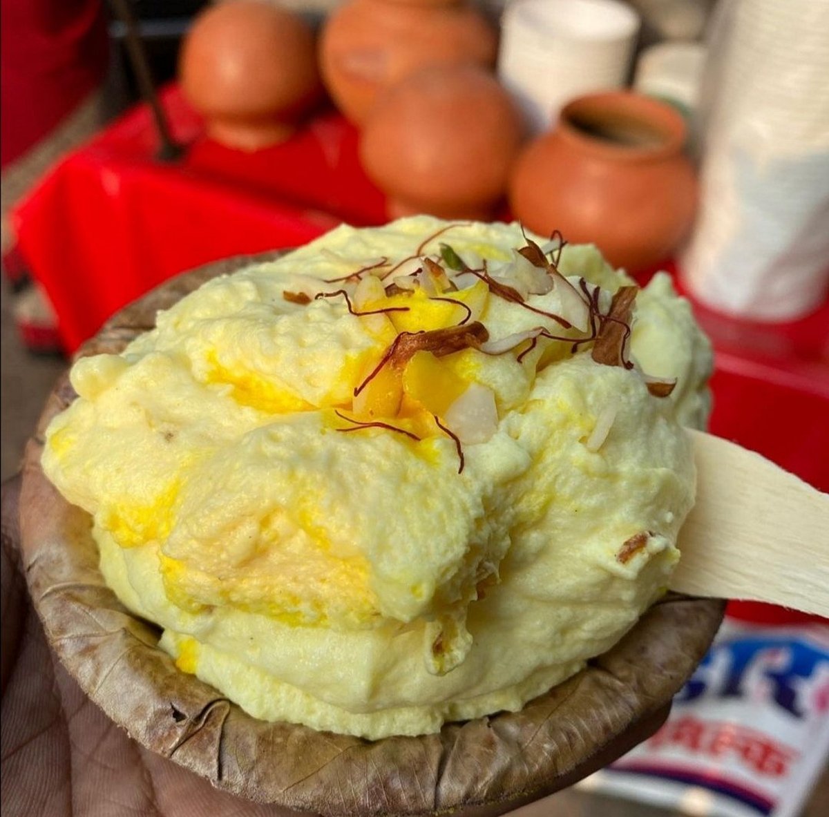 Winters Are Here And So Is Kanpur’s Famous Malai Makhan!