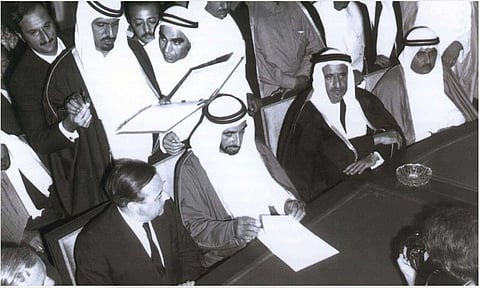 اجتماع محوري مهد الطريق لتأسيس اتحاد دولة الإمارات 