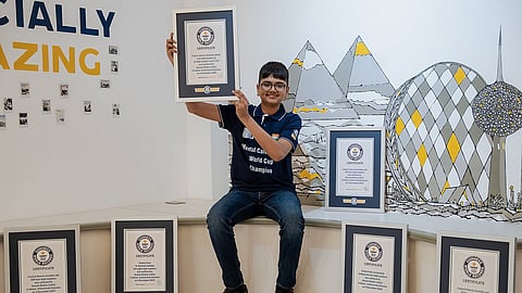 الآلة الحاسبة البشرية" أريان"