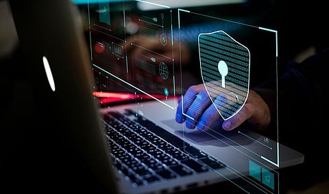 هجمات حجب الخدمة الموزعة: سلاح سيبراني يستهدف البنية التحتية الحيوية