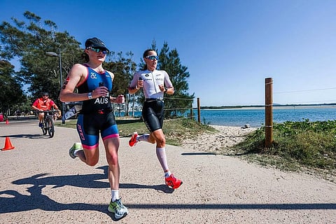  3 آلاف مشارك في سباق الترايثلون بجزيرة صير بني ياس