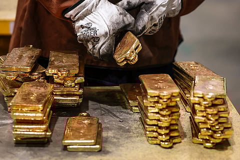 التقلبات الاقتصادية العالمية تعزز صعود الذهب