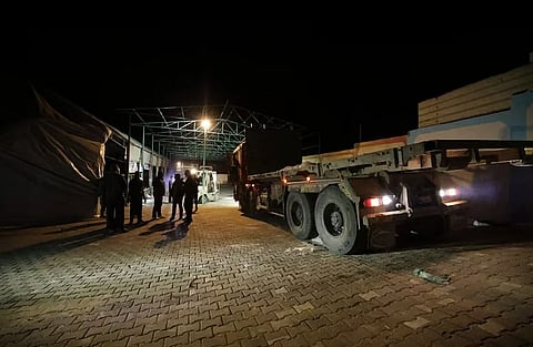 نهب شاحنات المساعدات الإماراتية لغزة في منطقة خاضعة للسيطرة الإسرائيلية