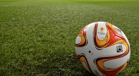 "الإمارات لكرة القدم"يوقف لاعبين 5 مباريات ويغرمهما 500 ألف درهم