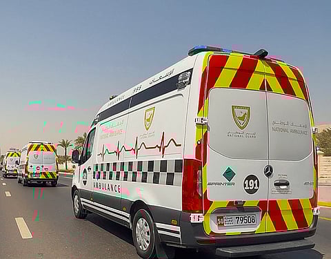 الشارقة: إصابة 13 طالباً ومعلمة في تصادم حافلتين مدرسيتين 