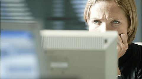 بين التنظيم والفرص: قانون الإعلام الجديد في الإمارات يعيد رسم مشهد المؤثرين وصناع المحتوى