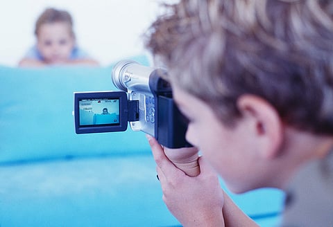 المخيمات الصيفية في الإمارات: عبء الـ 10 آلاف درهم على الأسر العاملة