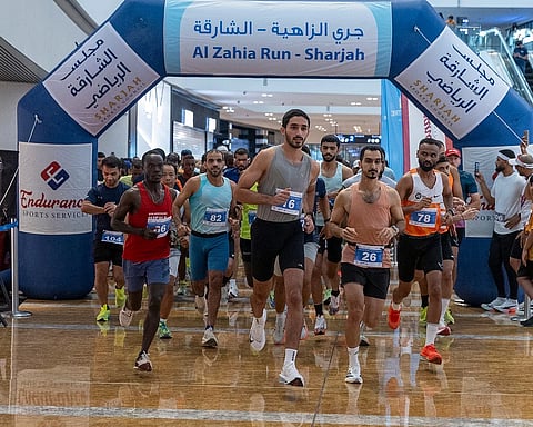 سباق الزاهية يُشعل صيف الشارقة: 450 متسابقاً يتحدّون الحرارة في مضمار تسوّق