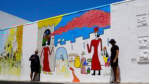 أصيلة تتنفس الفن: سيمفونية الألوان والإبداع في قلب المدينة العتيقة