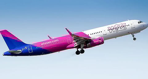 450 موظفاً ومصير غامض بعد تعليق "ويز إير"رحلاتها من أبوظبي