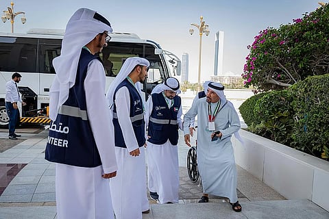 دبي تزرع روح العطاء: 59 ألف متطوع وصعود مبادرات أصحاب الهمم وكبار السن