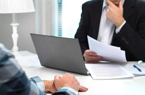 مهنيون هنود برواتب تصل إلى 45 ألف درهم في الإمارات