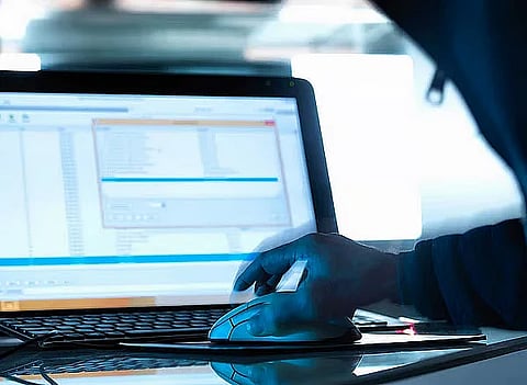 شركات وهمية تصطاد الباحثين عن "التأشيرات السريعة" في الإمارات