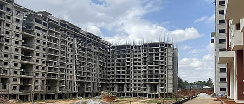 من الحلم إلى الكابوس: مقيمون بالإمارات واستثمارات في بنغالور تتحول إلى قروض بلا منزل