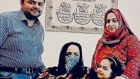 احتضان دافئ: عائلة باكستانية من أصحاب الهمم تجد الأمل في دبي