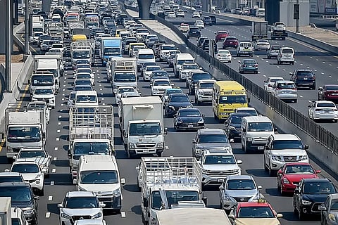 ازدحام ملحوظ في الأيام الأخيرة مع عودة المقيمين من العطلات الصيفية