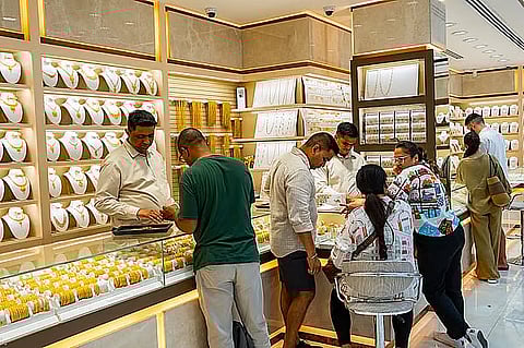  تجار الذهب: تعليق الآمال على موسم المهرجانات والأعراس في ارتفاع المبيعات