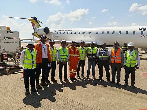 فريق تريستار في مطار عنتيبي الدولي.
