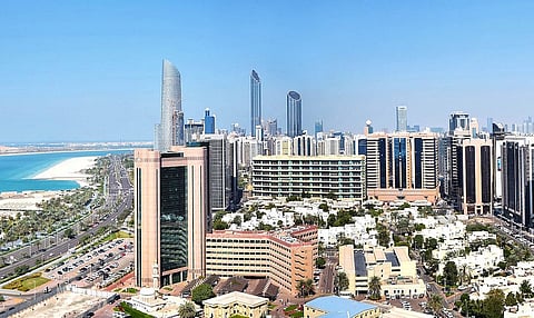 توقع نمو اقتصاد الإمارات بنسبة 4.5% في عام 2025، 