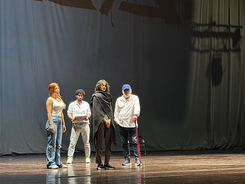 الزير سالم يعود مجدداً: ملحمة عربية تعانق خشبة المسرح في أبوظبي