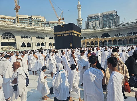 من الإمارات.. نداء للمعتمرين: السعودية تشدّد إجراءات العمرة.. احجزوا فندقكم ومواصلاتكم مسبقاً