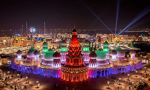 بـ 2450 درهماً..  توفرالباقات الذهبية للقرية العالمية 