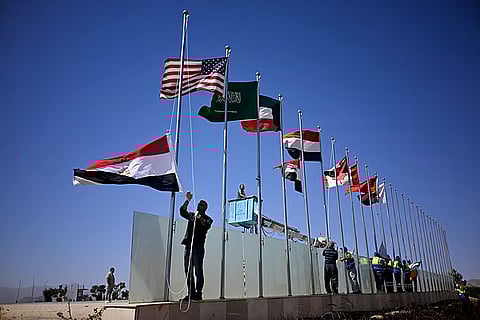 مصرع 3 دبلوماسيين قطريين في حادث سير بشرم الشيخ قبل قمة السلام حول غزة