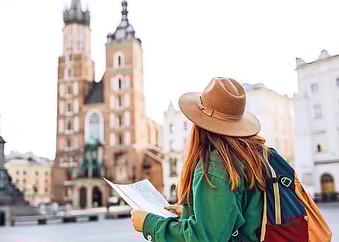 وداعاً لأختام الجوازات: مقيمو الإمارات على موعد مع دخول أكثر سلاسة إلى حدود "شنغن"