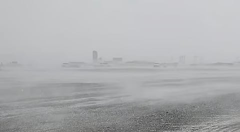 9.8 مئوية درجة الحرارة  في العين اليوم