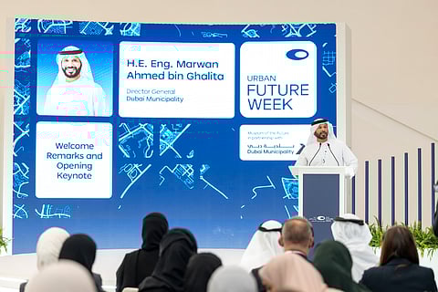 بلدية دبي تطلق أول ماجستير مصغّر في استشراف المستقبل والتخطيط الاستراتيجي