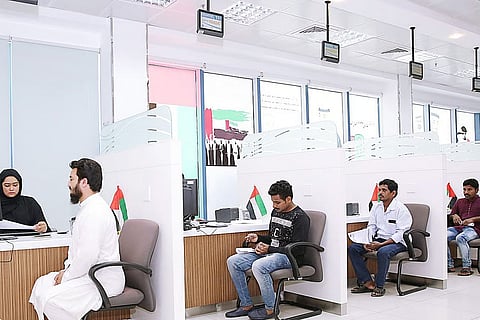 الإمارات تشدّد تدقيق تأشيرات العمل الحر.. والمستقلون يرحّبون بمحاربة "المستغلين"