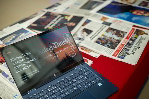 زار الطلاب مكتب الخليج تايمز لفهم عمليات الصحيفة كجزء من الدورة. صورة الخليج تايمز: شهاب كولييل