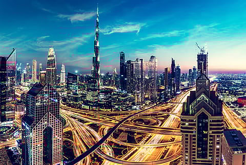 دبي تكشف هويتها المعمارية الجديدة: توحيد تصميم البنية التحتية باستلهام التراث