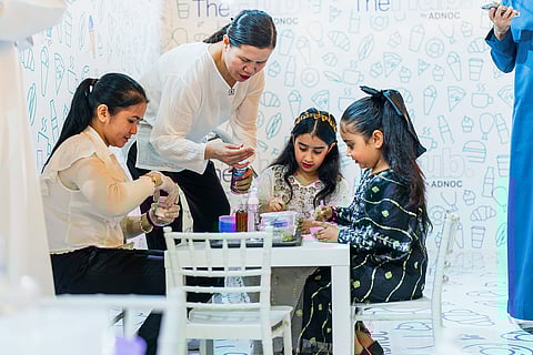 محطات وقود جديدة بأبوظبي تضم"بادل" ومطاعم وألعاب