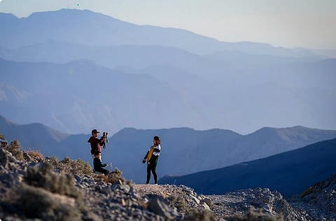  أجواء ضبابية وانخفاض درجات الحرارة في أبوظبي إلى 20 درجة