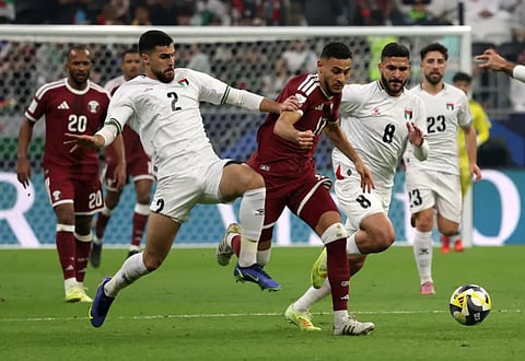 فلسطين تقتنص فوزاً غالياً من قطر في افتتاح كأس العرب 2025
