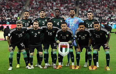 "الأبيض" الإماراتي يقهر المستحيل ويطير لنصف النهائي في ليلة دراماتيكية أمام الجزائر