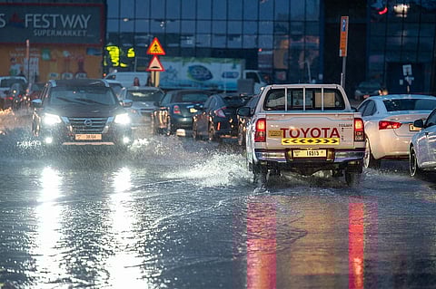 شرطة دبي تحذر من تقلبات جوية وتدعو إلى توخي الحذر