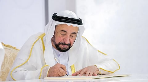 بقرار سلطان القاسمي.. أئمة مساجد الشارقة "موظفون حكوميون" بكامل المزايا