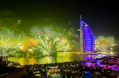 اصنع الفرق في ليلة رأس السنة.. شرطة دبي تفتح باب التطوع 