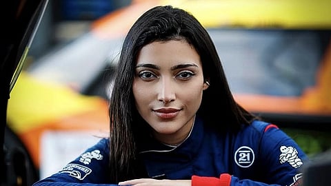 بطلة "الفورمولا" وجهاً لـ"جيمي شو".. آمنة القبيسي تصنع الحدث